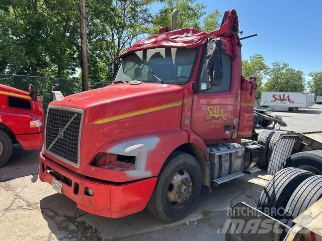 Volvo VNM42T Tahače