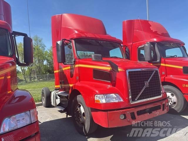 Volvo VNM42T Tahače