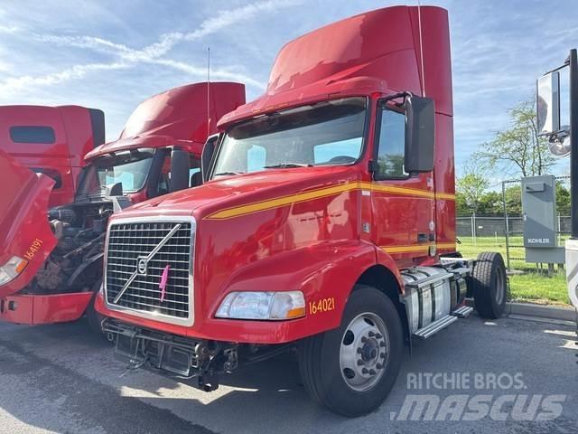 Volvo VNM42T Tahače