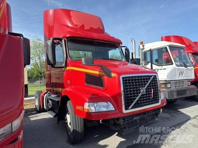 Volvo VNM42T Tahače