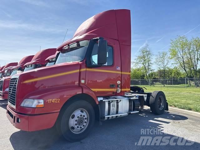 Volvo VNM42T Tahače