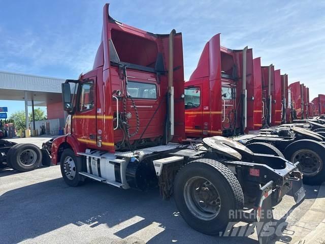 Volvo VNM42T Tahače