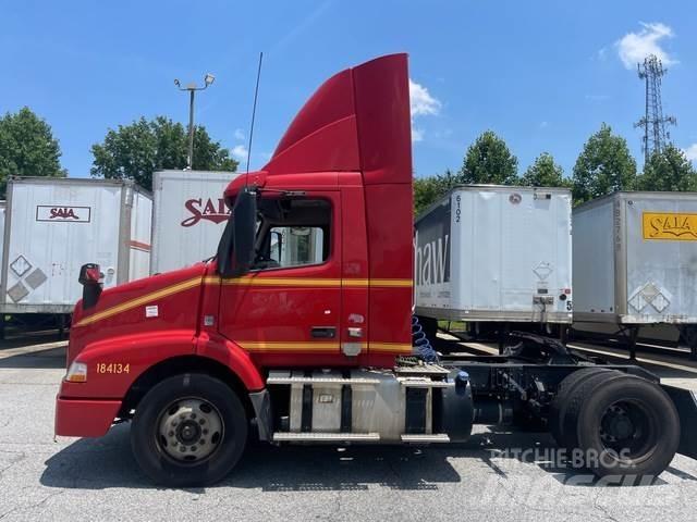 Volvo VNM42T Tahače