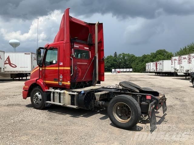 Volvo VNM42T Tahače
