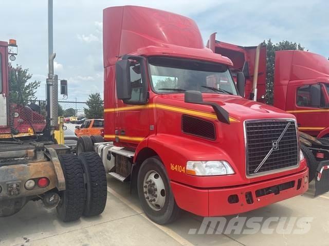 Volvo VNM42T Tahače