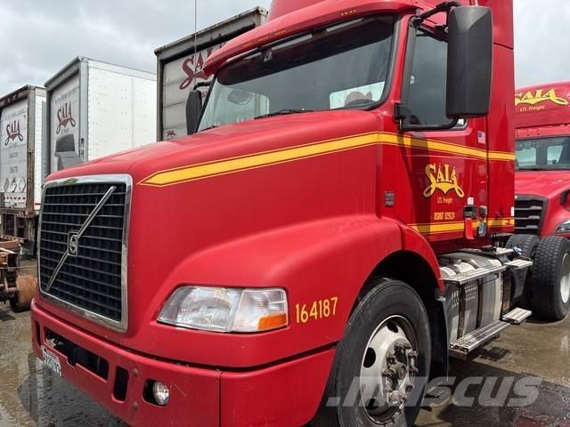 Volvo VNM42T Tahače