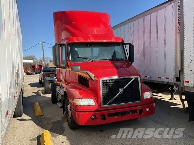 Volvo VNM42T Tahače