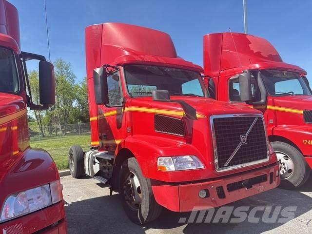 Volvo VNM42T Tahače