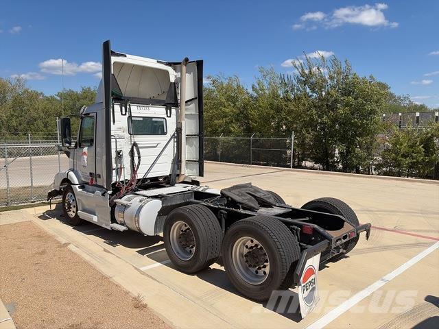 Volvo VNM64T Tahače