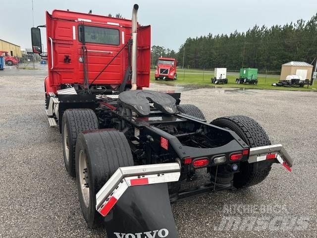 Volvo VNR Tahače