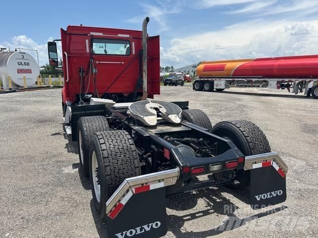 Volvo VNR Tahače