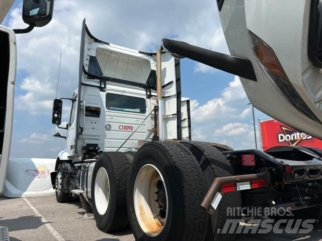 Volvo VNR Tahače