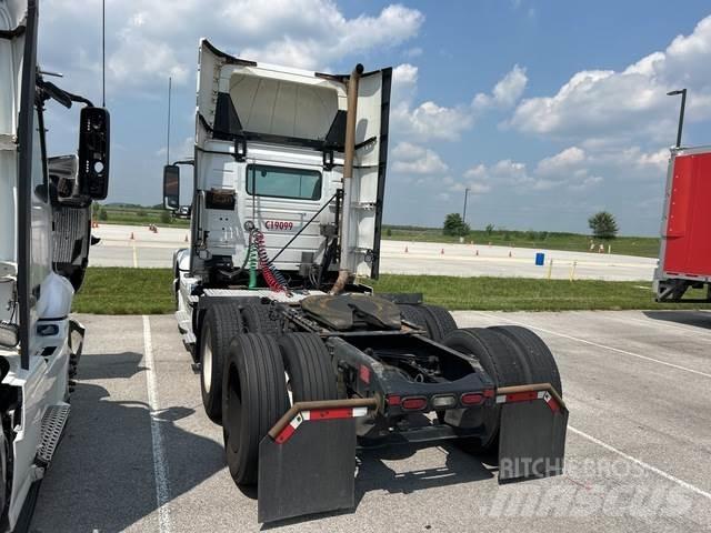 Volvo VNR Tahače