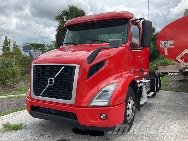 Volvo VNR Tahače