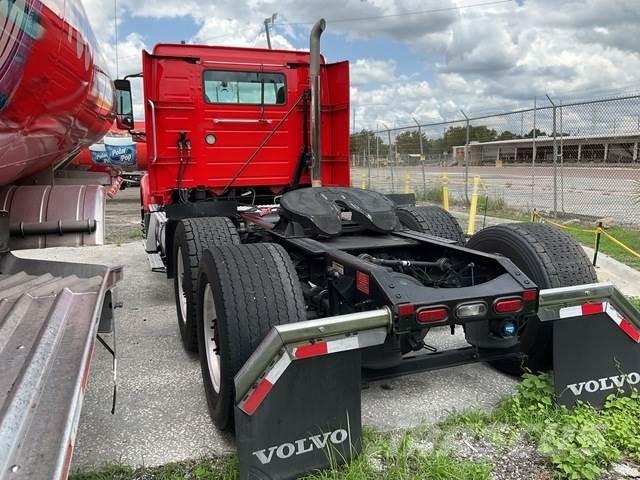 Volvo VNR Tahače