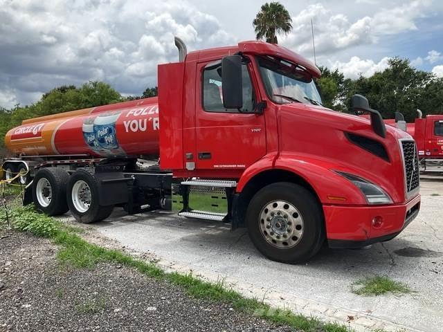 Volvo VNR Tahače