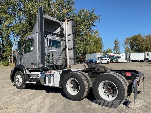 Volvo VNR 300 Tahače