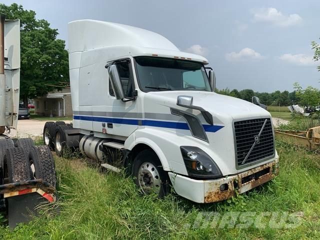 Volvo VNR64T Tahače