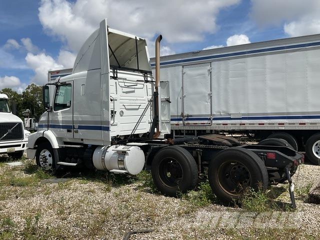 Volvo VNR64T Tahače