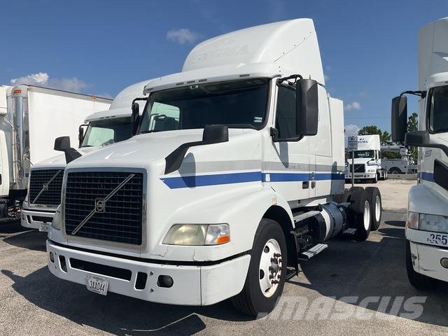 Volvo VNR64T Tahače