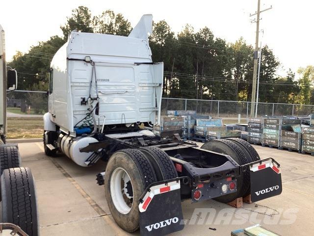 Volvo VNR64T Tahače