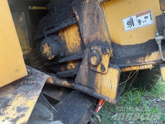 Weiler E1250B Stroje pro přepravu materiálů