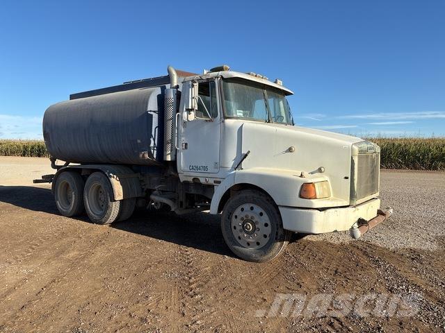 White Aero Cisterny na vodu