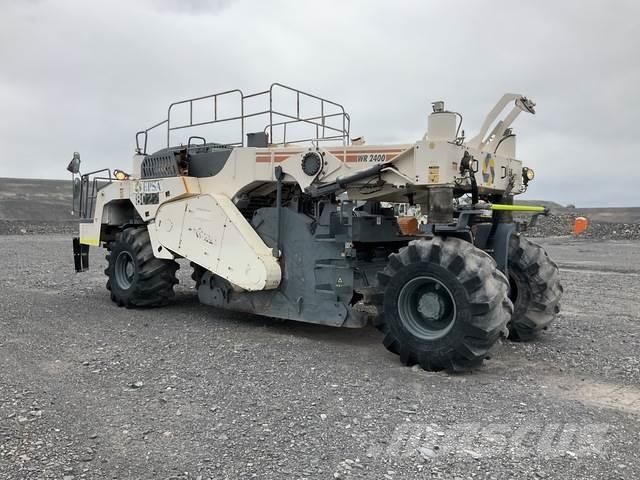 Wirtgen 2400 Půdní kompaktory