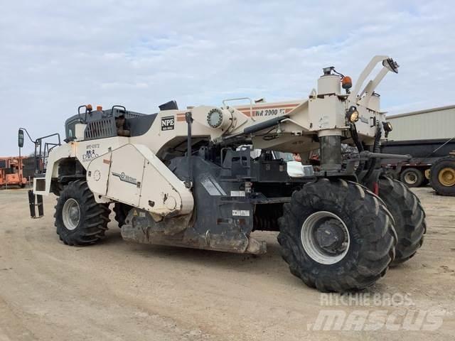 Wirtgen WR2000 Půdní kompaktory
