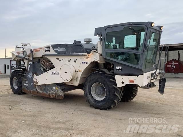 Wirtgen WR2000 Půdní kompaktory
