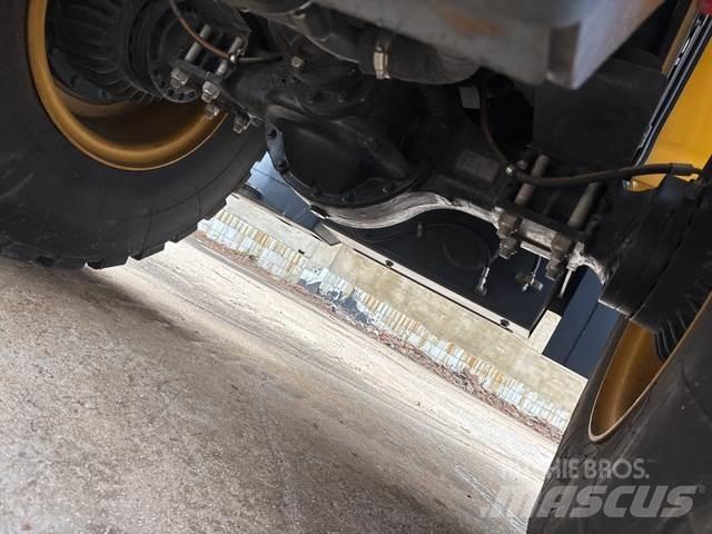 XCMG 938U Kolové nakladače