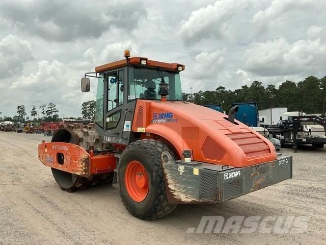 XCMG CV123PDU Tahačové válce