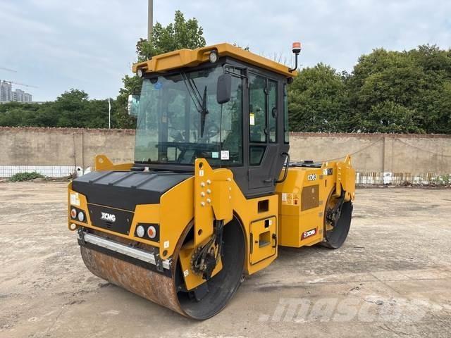 XCMG XD83 Tandemové válce