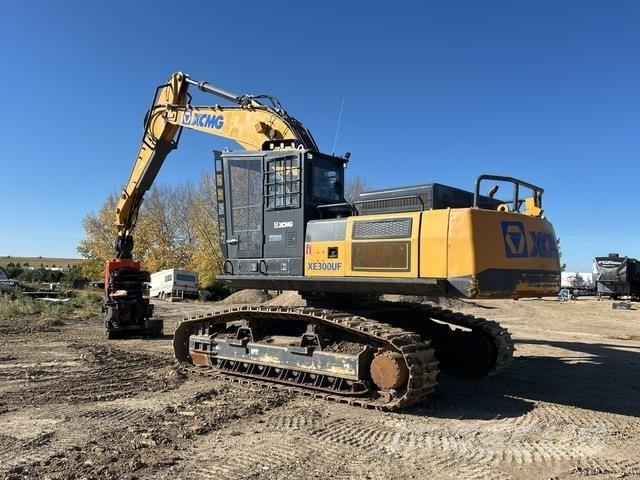 XCMG XE300U Štípačky a řezačky dřeva
