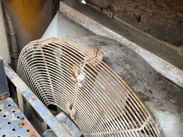 XCMG XE900D Pásová rýpadla