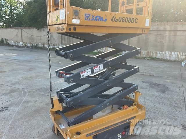 XCMG XG0608DC Nůžková zvedací plošina