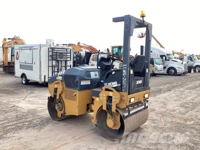 XCMG XMR303S Tandemové válce