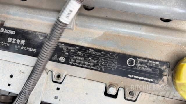 XCMG XT3007 Teleskopické manipulátory