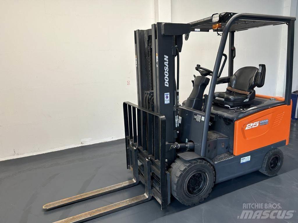 Doosan B25S-7 Akumulátorové vozíky