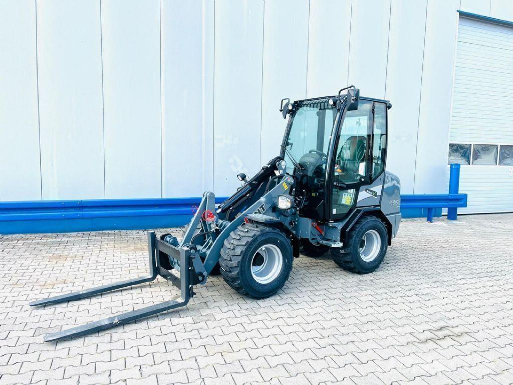 GiANT G2500 X-TRA HD Kolové nakladače
