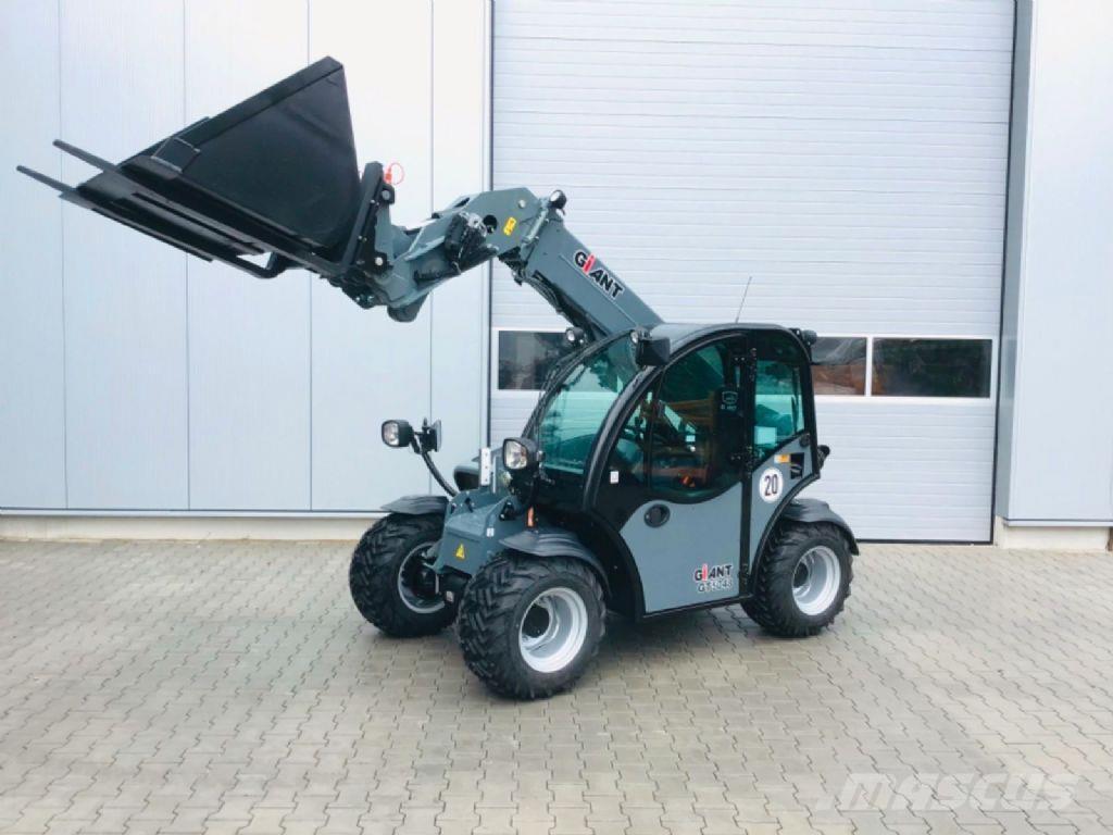 GiANT GT5048 Teleskopické manipulátory
