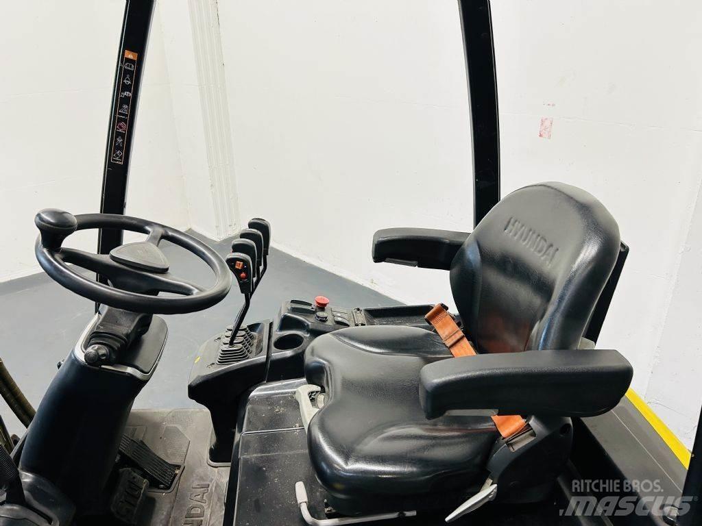 Hyundai 15BT-9 Akumulátorové vozíky