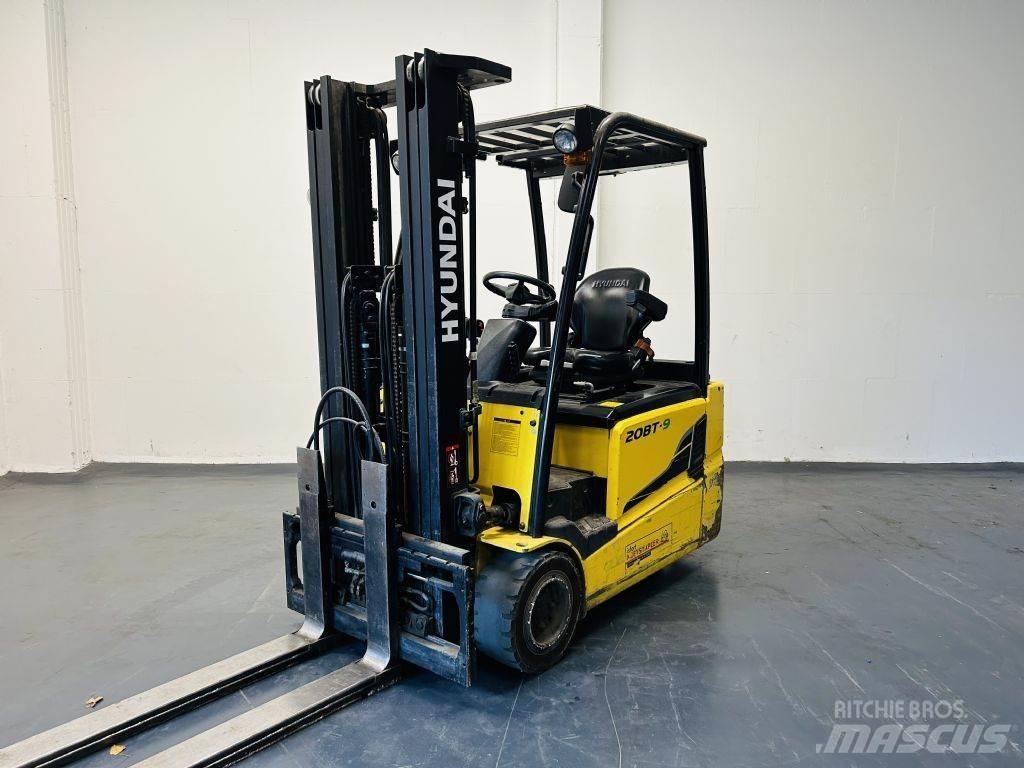 Hyundai 20BT-9 Akumulátorové vozíky