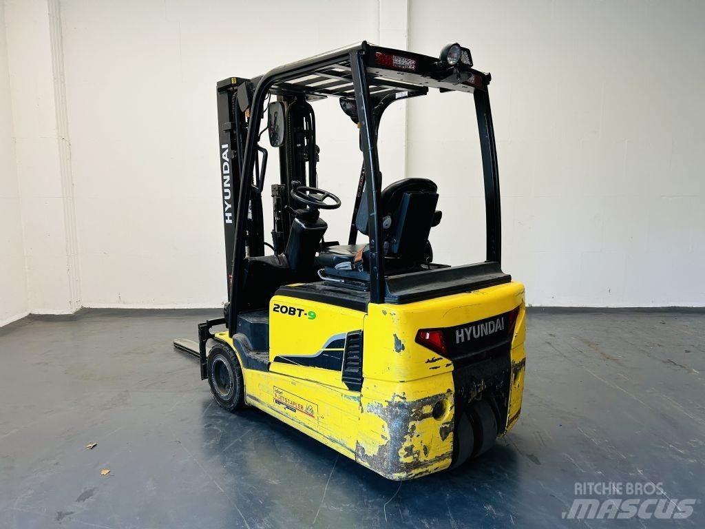 Hyundai 20BT-9 Akumulátorové vozíky
