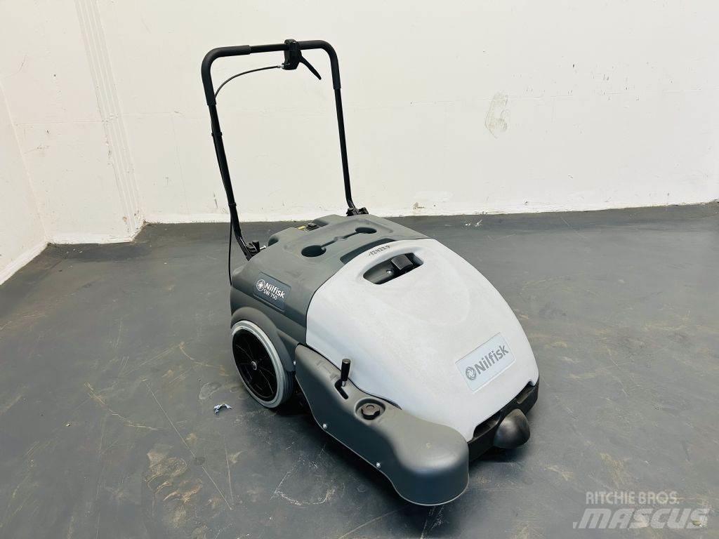 Nilfisk SW750 Zametací stroje