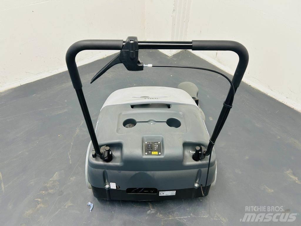 Nilfisk SW750 Zametací stroje