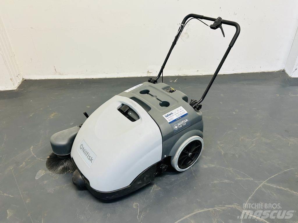 Nilfisk SW750 Zametací stroje