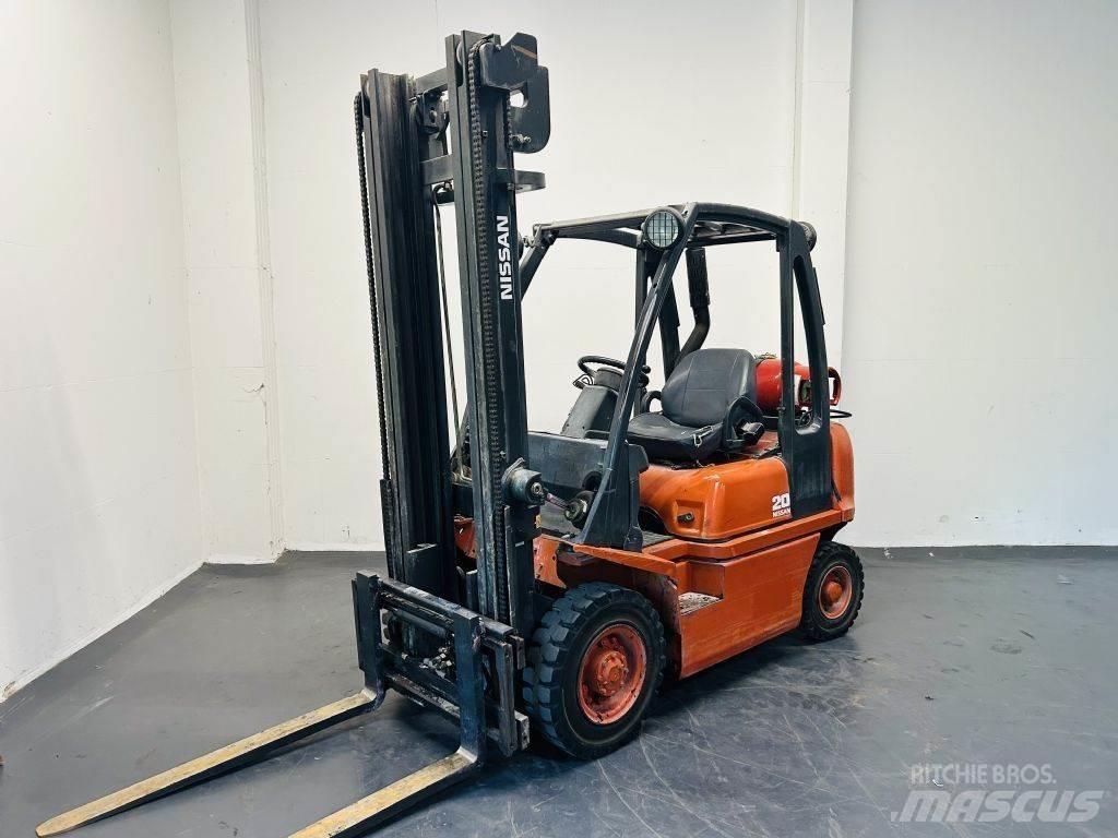 Nissan UD02A20PQ LPG vozíky