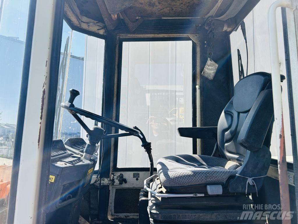 Schaeff KL835 Kolové nakladače