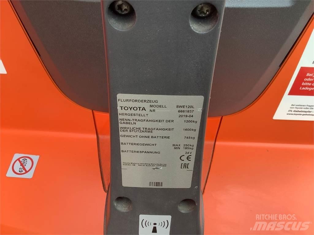 Toyota SWE120L Ručně vedené vysokozdvižné vozíky